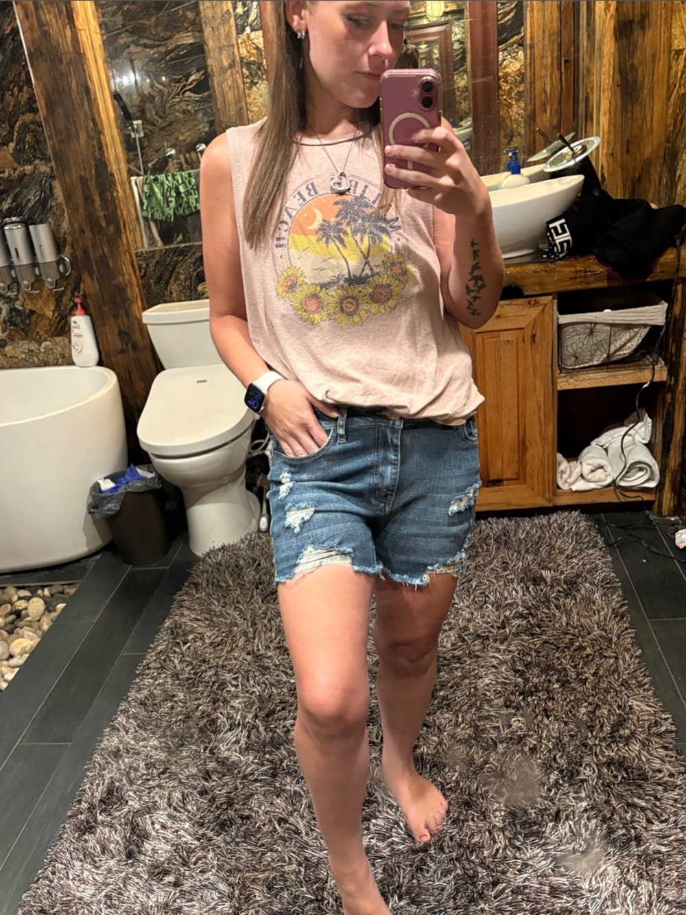 M sized distressed denim shorts